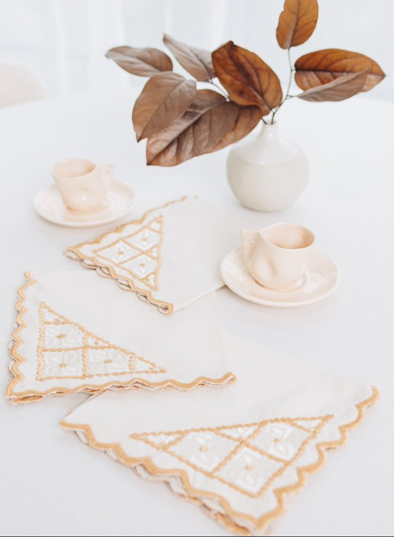 Golden Medina Lace Napkin Embroidered Napkin (Set of 6)