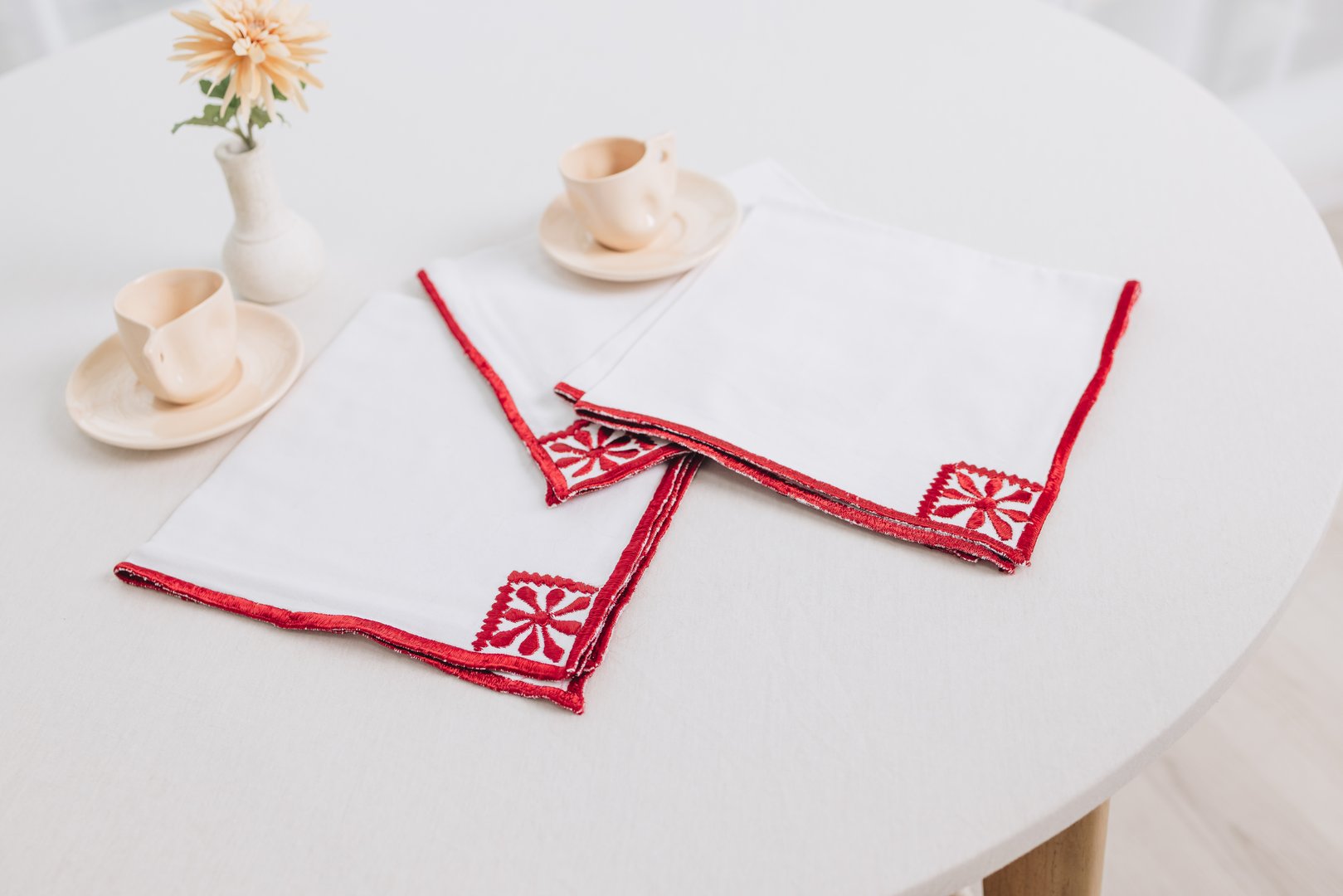 Medina Ruby Embroidered Napkin (Set of 6)