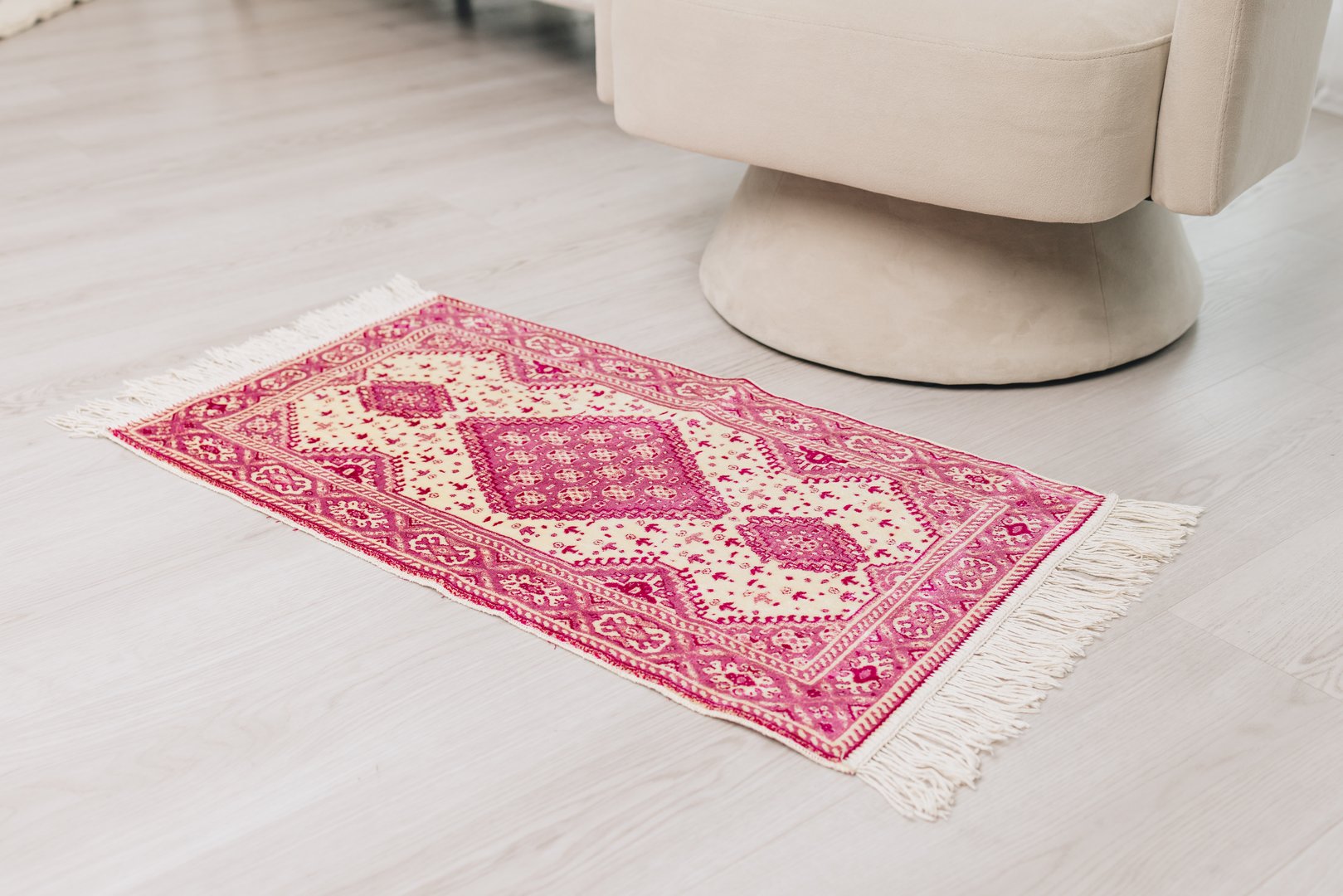 Atlas Rose Cactus Silk Rug